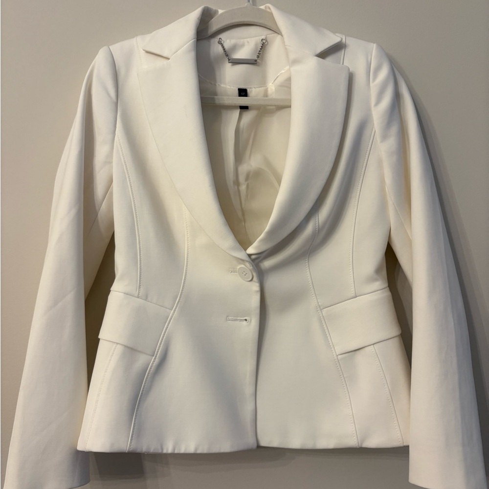 Elegant CreamyWhite Women's Blazer WHBM